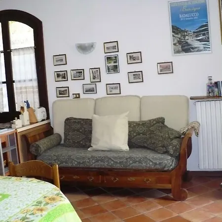 - Casa Del Ciliegio Girasolr * Badalucco